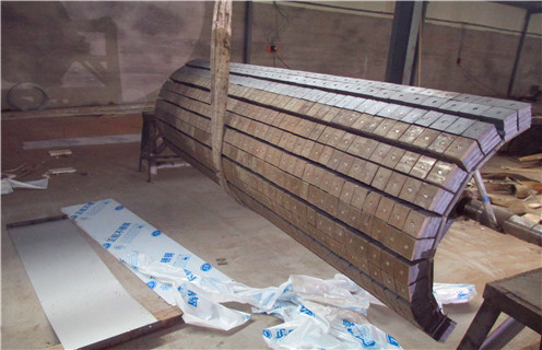 鐵礦磁選機(jī)，寧夏鐵礦磁選機(jī)廠家_遠(yuǎn)力寧夏鐵礦磁選機(jī)廠家的結(jié)構(gòu)磁場(chǎng)分布圖 